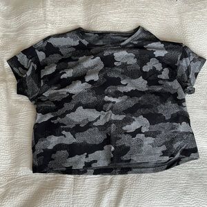 Lulu lemon camo crop tee
